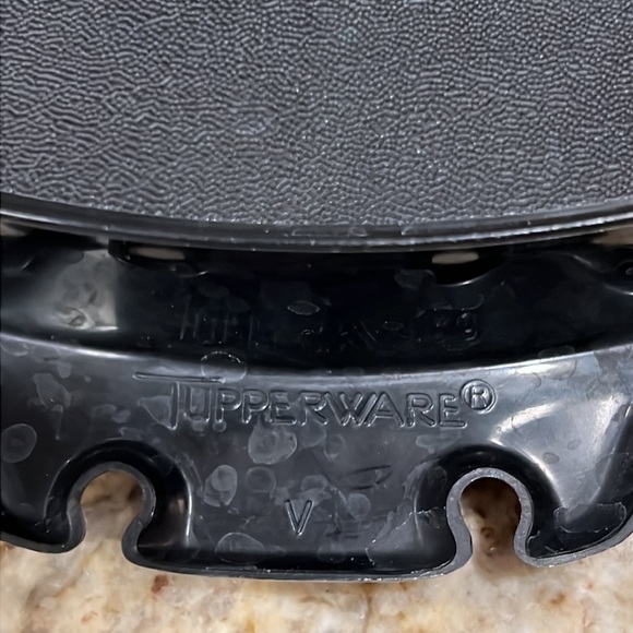 Vintage Tupperware 90’s Black Party Susan w/ Handle & Lid - Picture 5 of 8